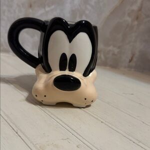 Disney: (Goofy )Black and Cream Character Mug